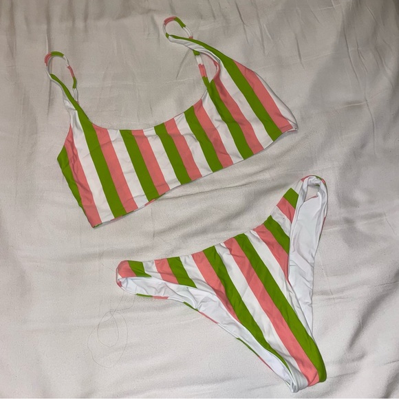 NWT Dippin’ Daisy’s Striped Bikini Size Medium - Picture 2 of 8